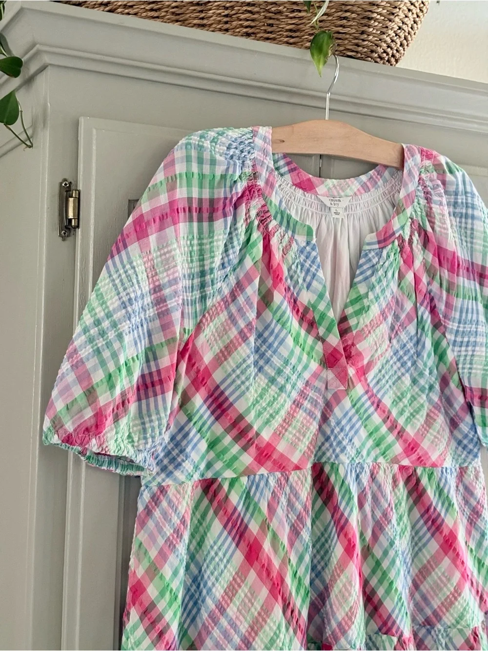 Crown & Ivy Tiered Skirt Seersucker Cotton Split Neck Puff Sleeve Dress | Size L - Picture 3 of 8